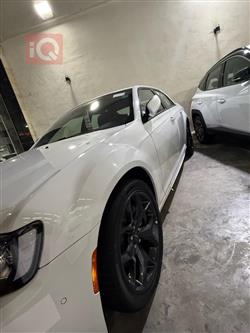 کرایسلەر 300